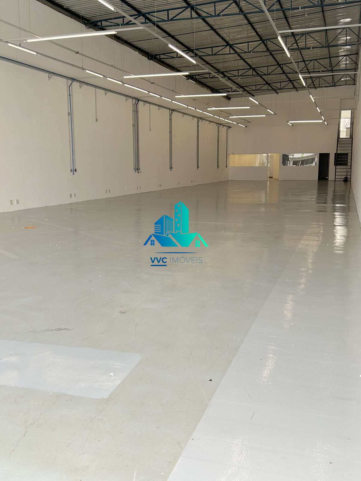 Galpão Comercial para Locação – 742 m² de Área Total | Excelente Estrutura e Localização - VVC IMÓVEIS